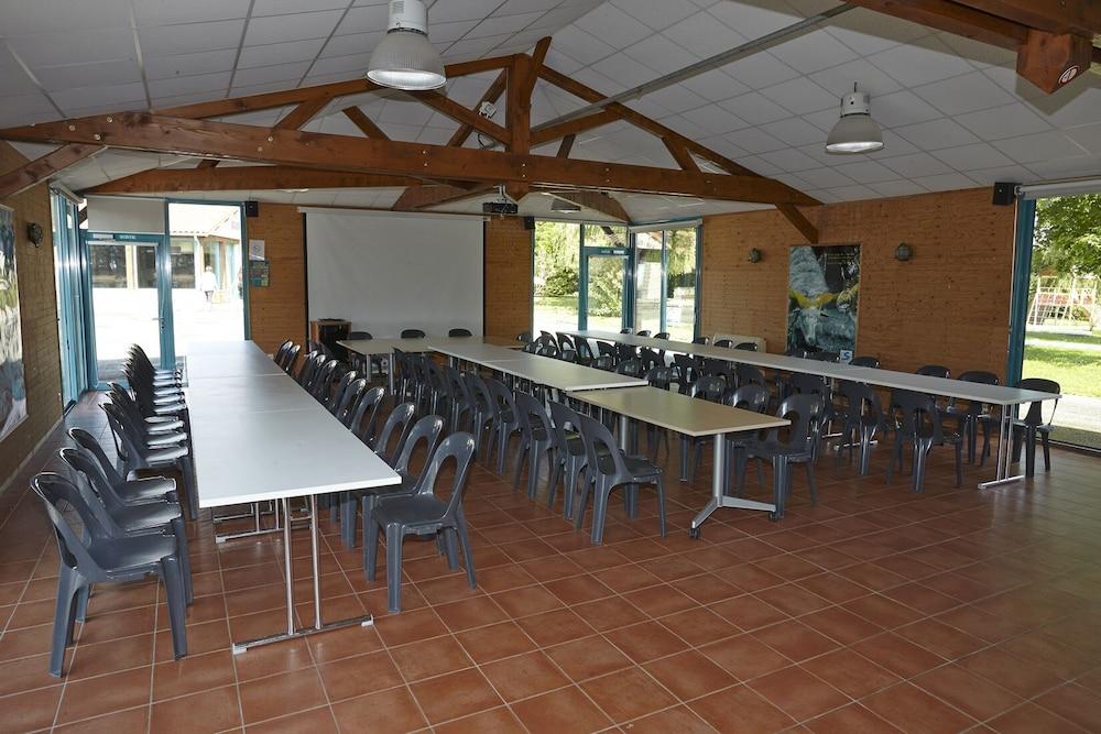 Moncoutant Terres De France - Natura Resort Pescalis מראה חיצוני תמונה